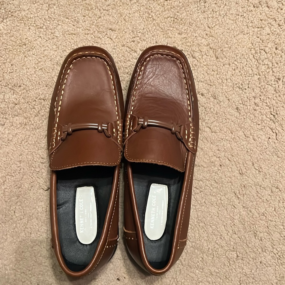 Kenneth Cole Big boys shoes size 6